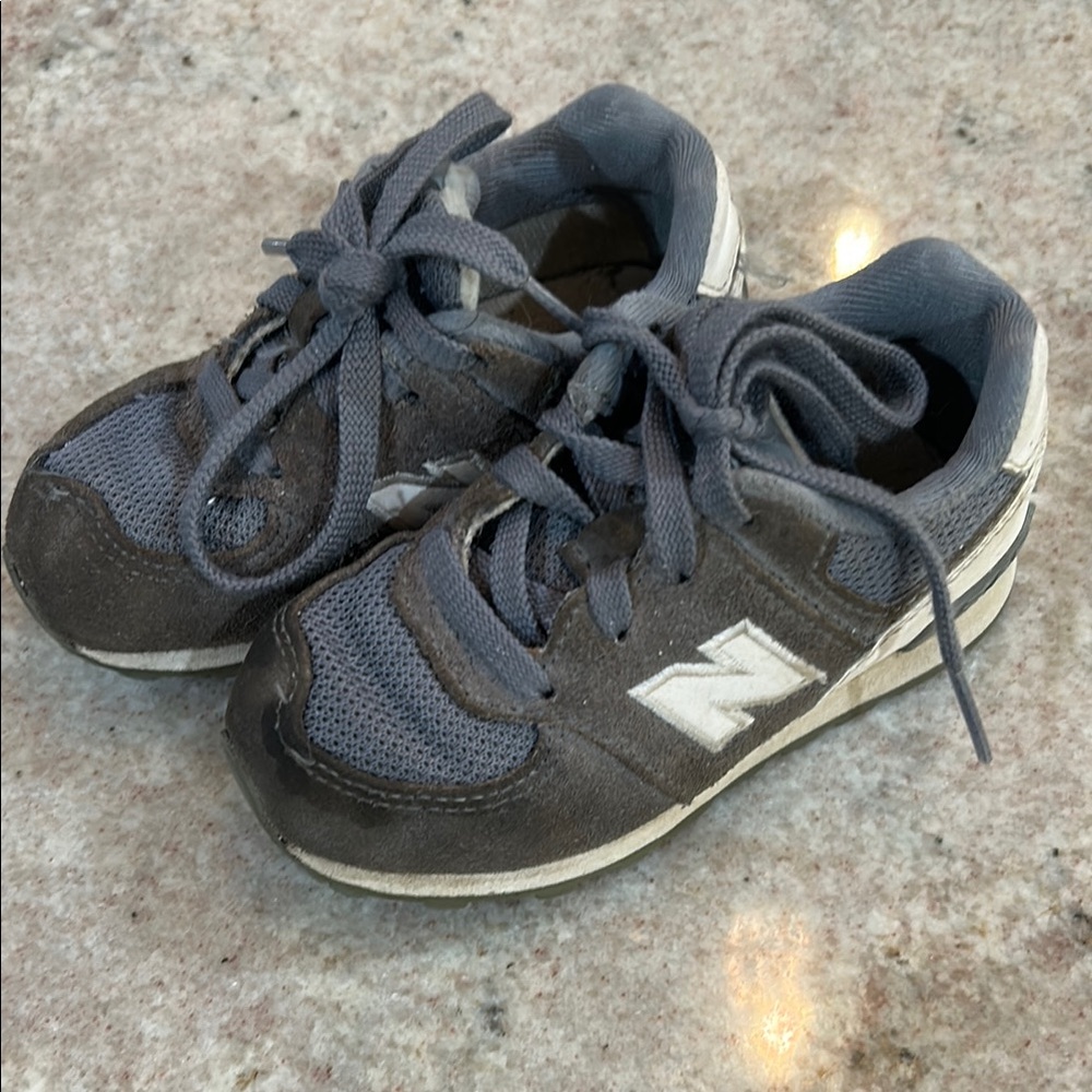 New Balance Gray Sneakers Athletic Mesh